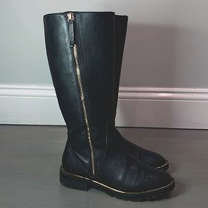 I am selling Zara gold and black boots. They are kids (girls) boots.